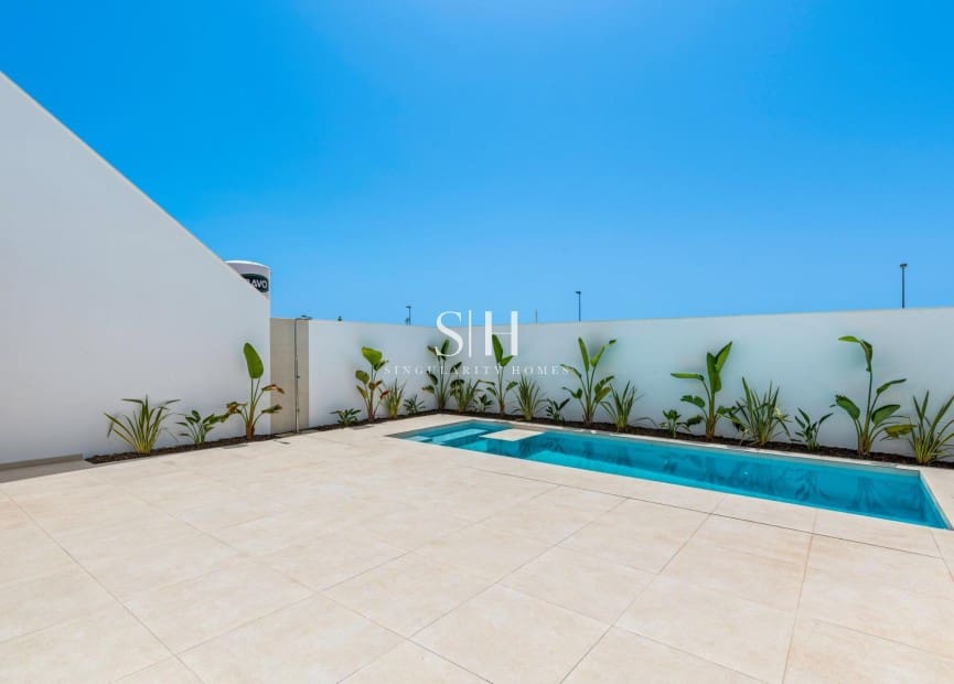 3 bedroom Villa for sale in Los Alcazares with pool garage - € 499,900 (Ref: 9961562)