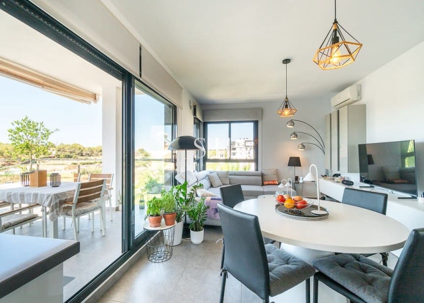 3 makuuhuone Kattohuoneisto myytävänä paikassa Orihuela Costa mukana uima-altaan 
autotalli - 349 900 € (Ref: 9972525)