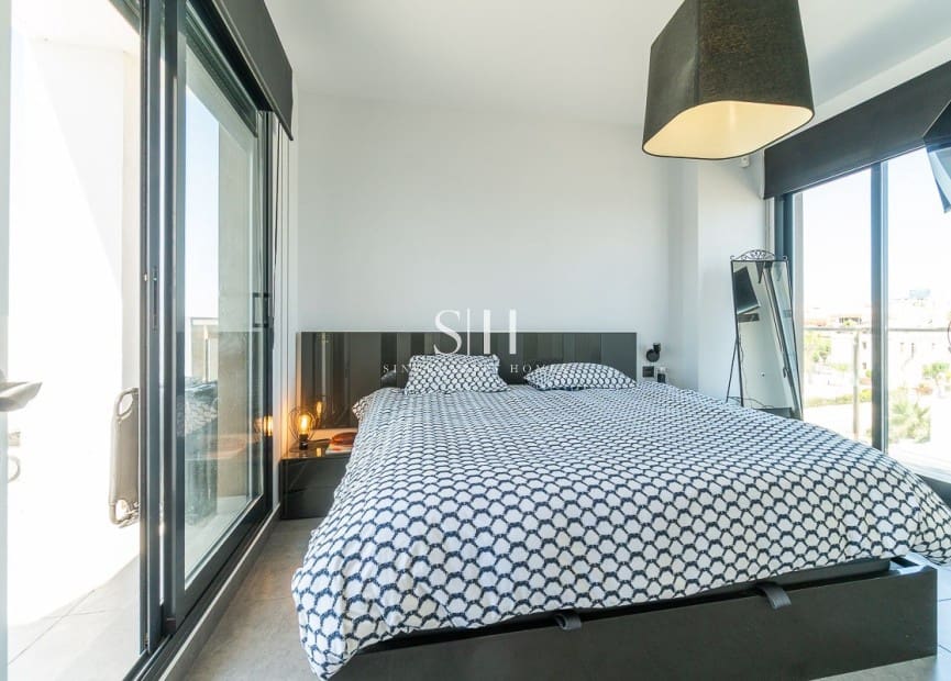 3 makuuhuone Kattohuoneisto myytävänä paikassa Orihuela Costa mukana uima-altaan 
autotalli - 349 900 € (Ref: 9972525)