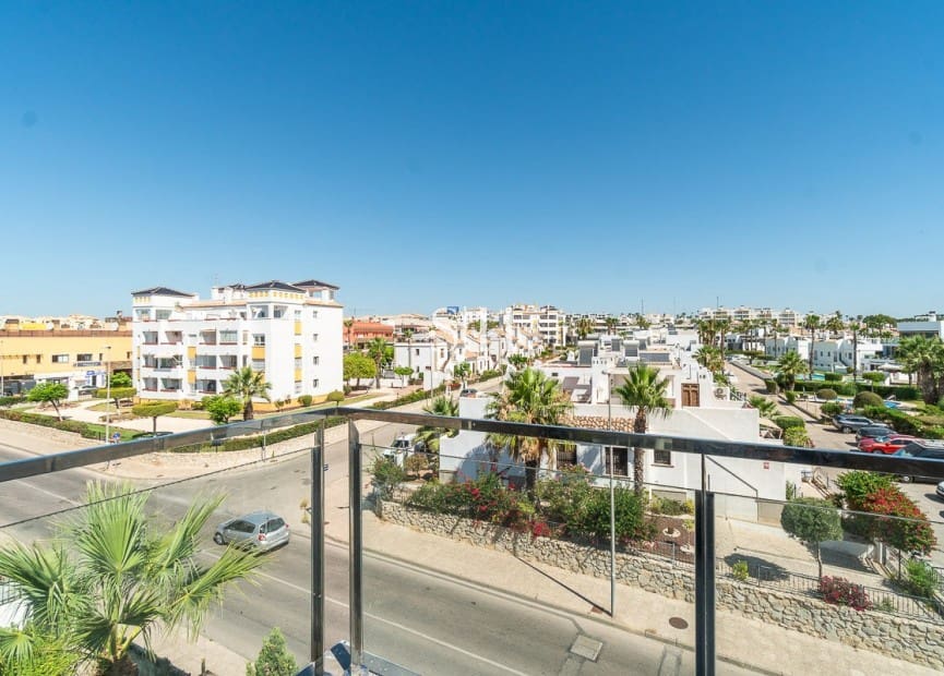 3 makuuhuone Kattohuoneisto myytävänä paikassa Orihuela Costa mukana uima-altaan 
autotalli - 349 900 € (Ref: 9972525)