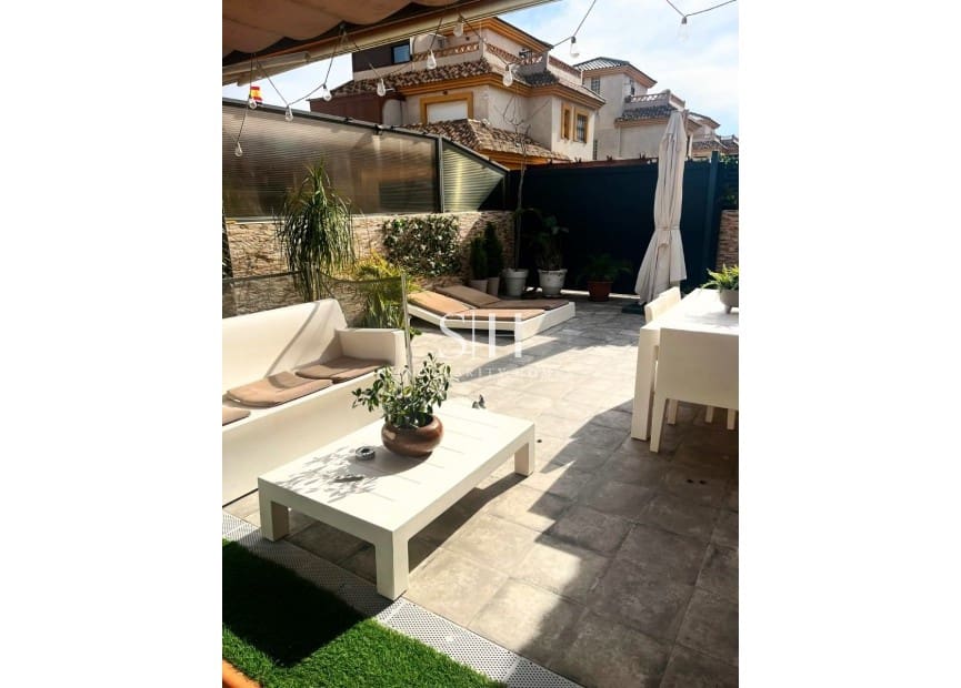 Casa de 3 habitaciones en Los Montesinos en venta con piscina garaje - 350.000 € (Ref: 9974349)