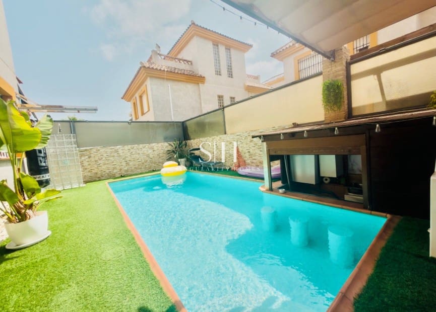 Casa de 3 habitaciones en Los Montesinos en venta con piscina garaje - 350.000 € (Ref: 9974349)