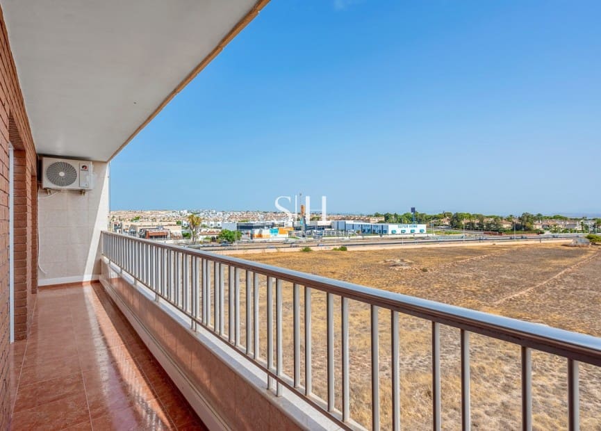 2 soveværelse Penthouse til salg i Orihuela Costa med swimmingpool garage - € 225.000 (Ref: 9974350)