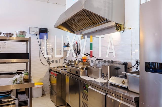 Comercial para arrendar em San Eugenio, Adeje - 1 000 € (Ref: 10027372)