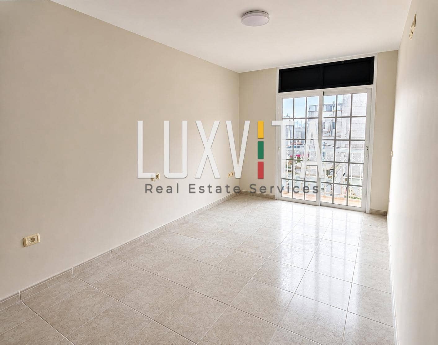 3 bedroom Penthouse for sale in Guargacho with garage - € 285,000 (Ref: 10037488)