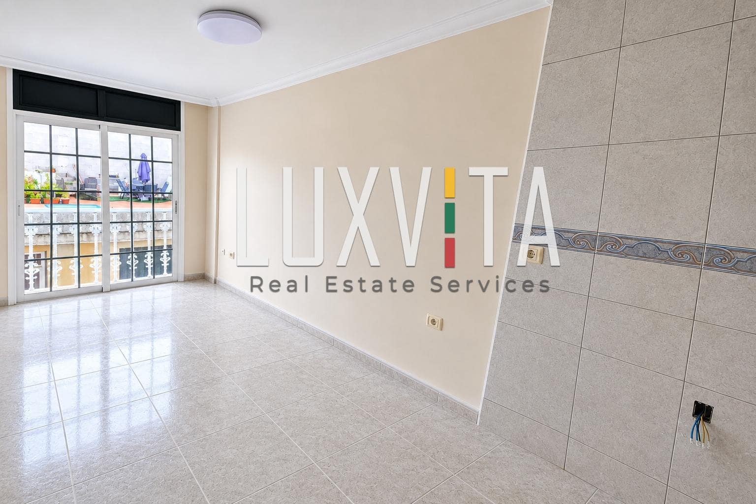 3 bedroom Penthouse for sale in Guargacho with garage - € 285,000 (Ref: 10037488)