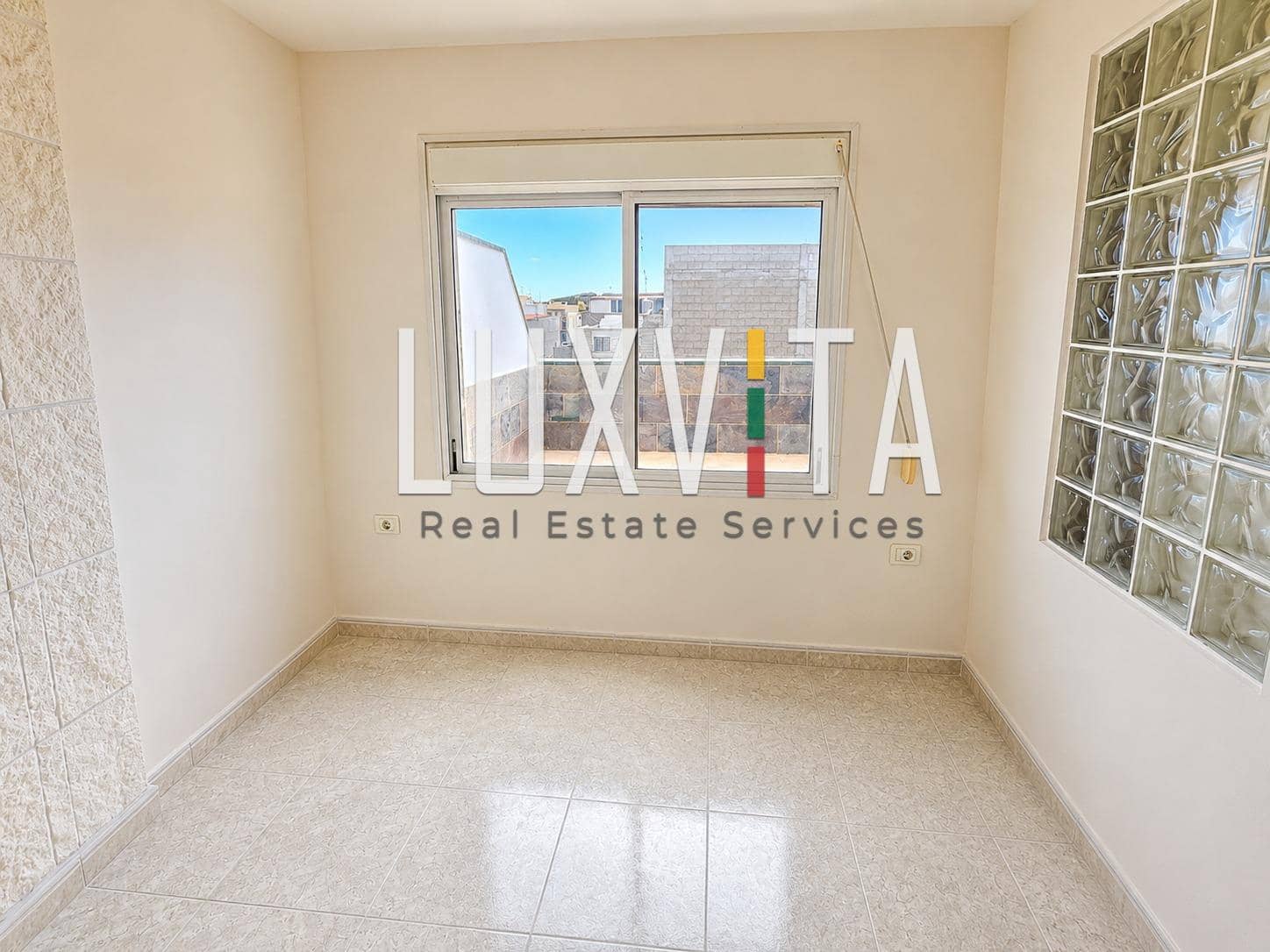 3 bedroom Penthouse for sale in Guargacho with garage - € 285,000 (Ref: 10037488)