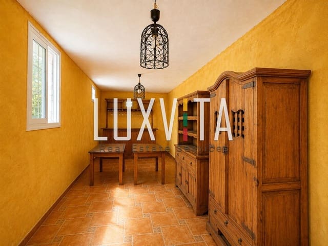 7 makuuhuone Maalaistalo myytävänä paikassa El Rosario - 750 000 € (Ref: 10049355)