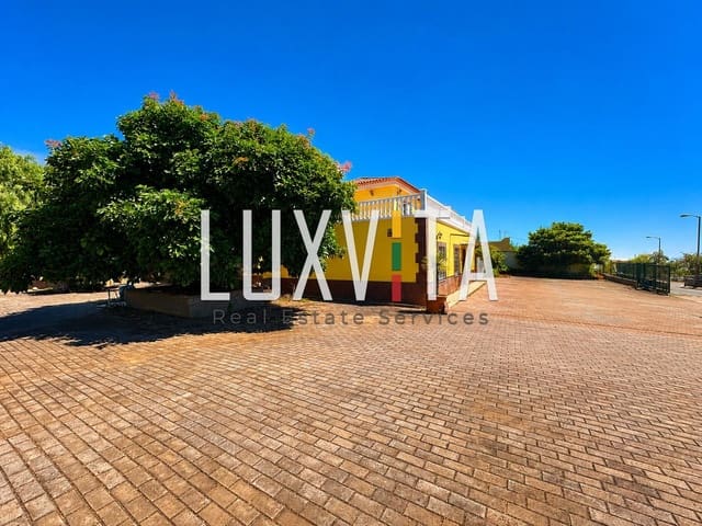 7 makuuhuone Maalaistalo myytävänä paikassa El Rosario - 750 000 € (Ref: 10049355)