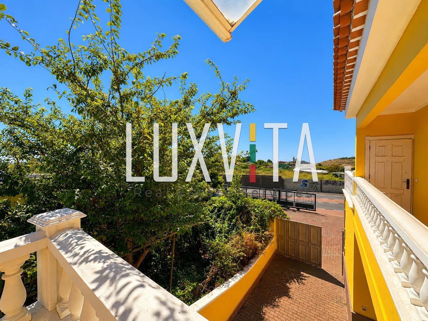 7 makuuhuone Maalaistalo myytävänä paikassa El Rosario - 750 000 € (Ref: 10049355)