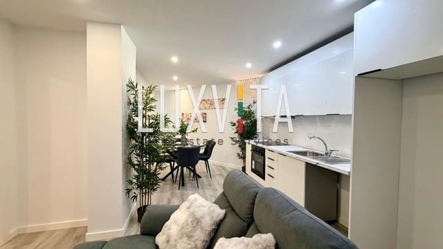 2 soverom Leilighet til salgs i Los Cristianos, Arona med svømmebasseng - € 289 000 (Ref: 10067989)