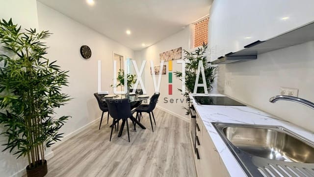 2 soverom Leilighet til salgs i Los Cristianos, Arona med svømmebasseng - € 289 000 (Ref: 10067989)