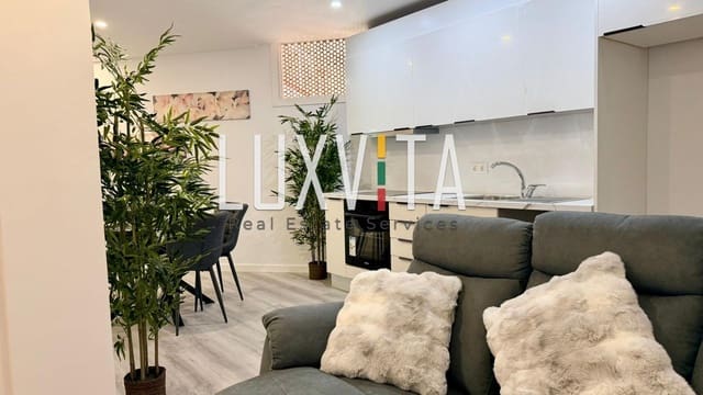 2 soverom Leilighet til salgs i Los Cristianos, Arona med svømmebasseng - € 289 000 (Ref: 10067989)