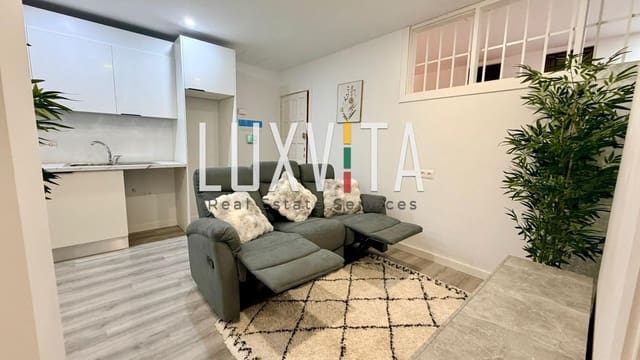 2 soverom Leilighet til salgs i Los Cristianos, Arona med svømmebasseng - € 289 000 (Ref: 10067989)