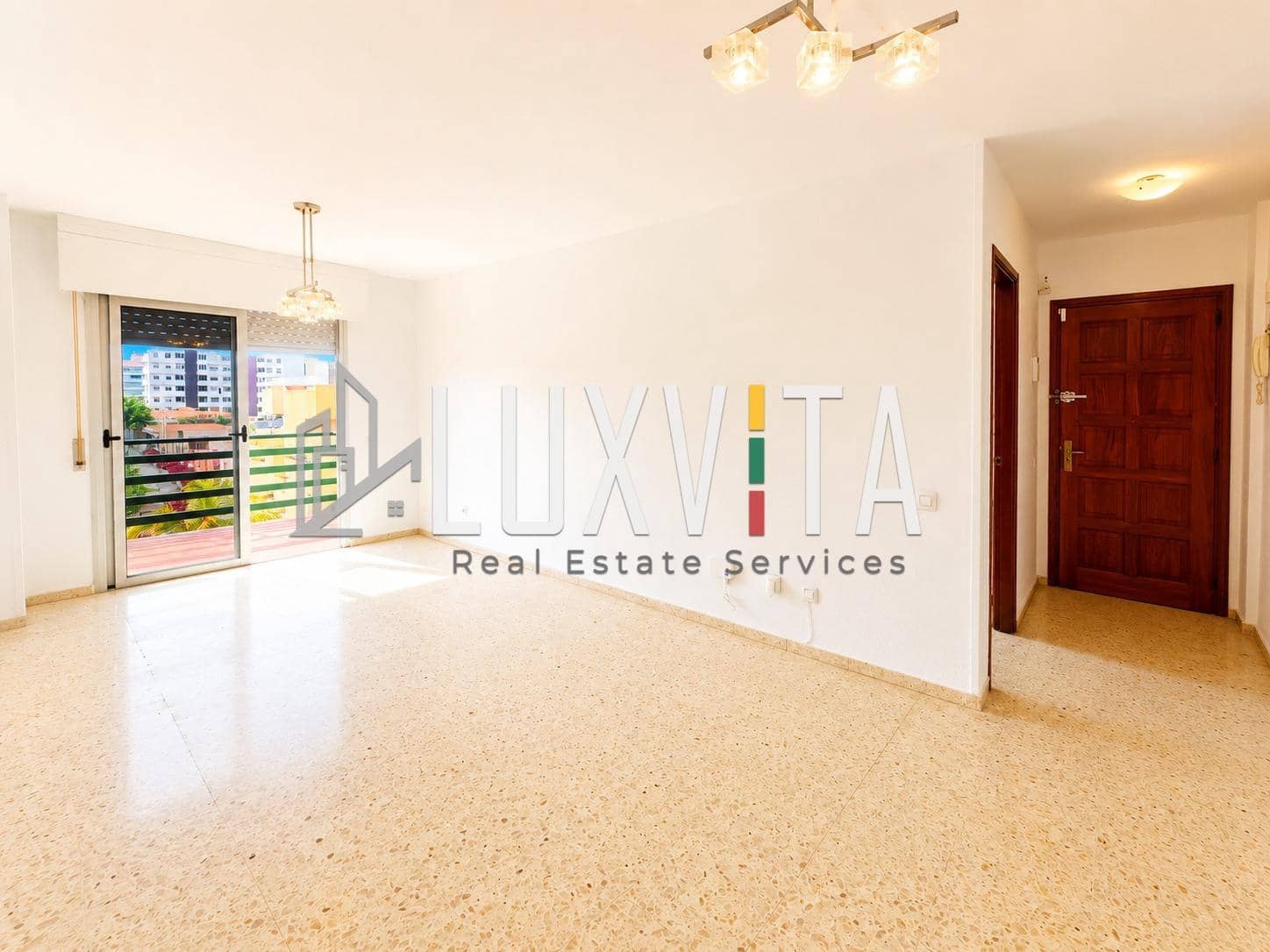 3 sovrum Lägenhet till salu i Los Cristianos med pool garage - 420 000 € (Ref: 10067990)