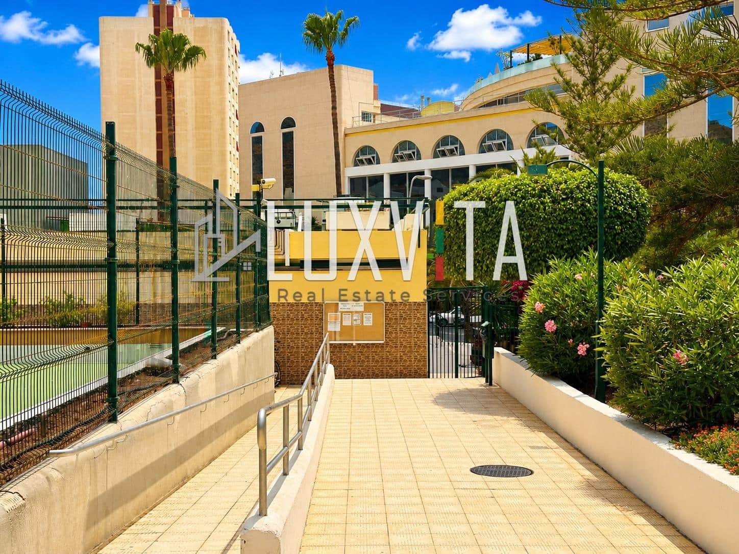 3 sovrum Lägenhet till salu i Los Cristianos med pool garage - 420 000 € (Ref: 10067990)