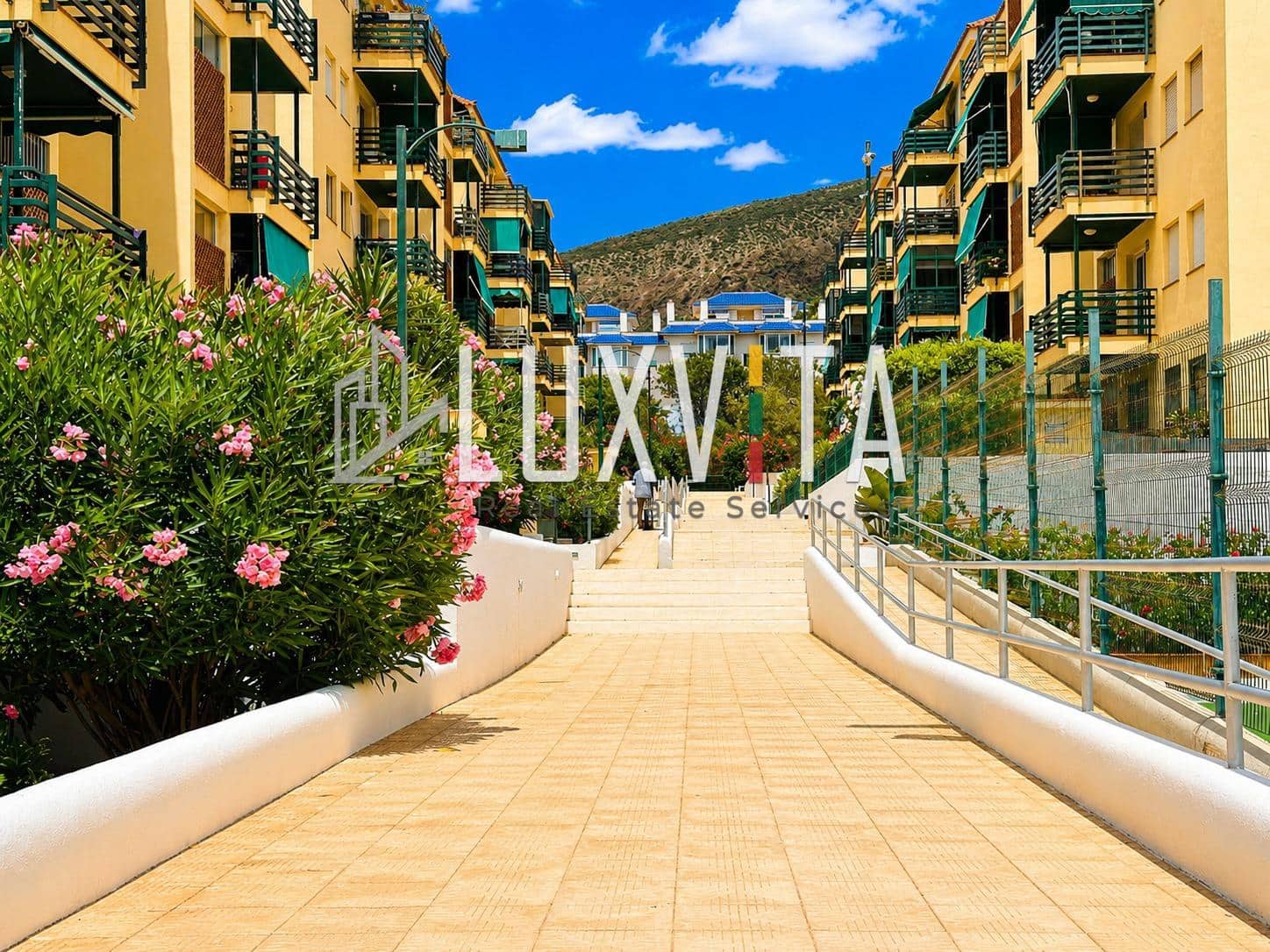 3 sovrum Lägenhet till salu i Los Cristianos med pool garage - 420 000 € (Ref: 10067990)