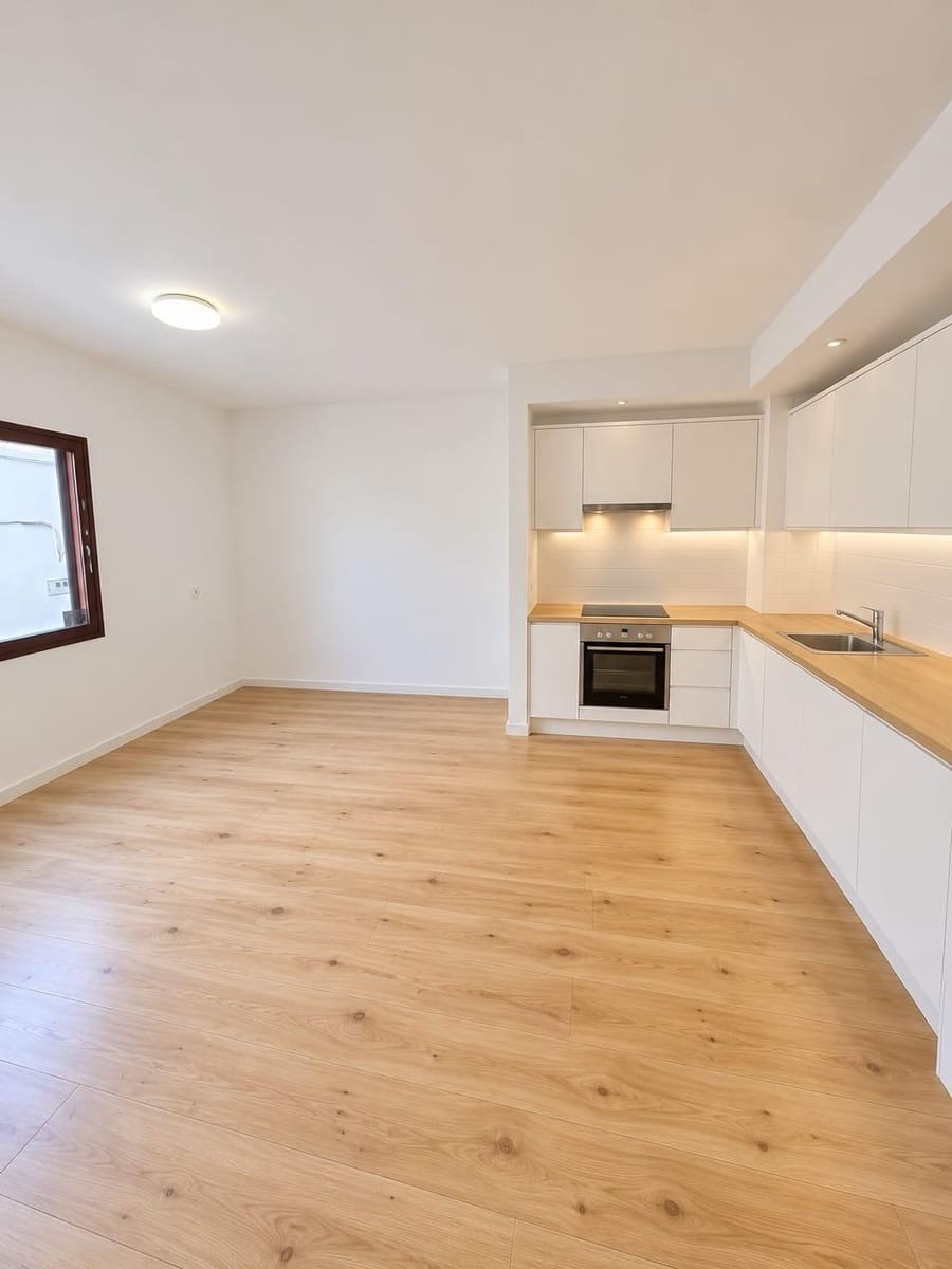 2 makuuhuone Huoneisto myytävänä paikassa Cabo Blanco mukana 
autotalli - 200 000 € (Ref: 10132048)