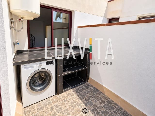 2 soverom Leilighet til salgs i Cabo Blanco, Arona med garasje - € 200 000 (Ref: 10132048)