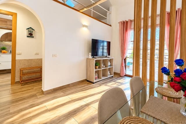 1 quarto Apartamento para venda em Los Cristianos, Arona com piscina - 275 000 € (Ref: 10161546)