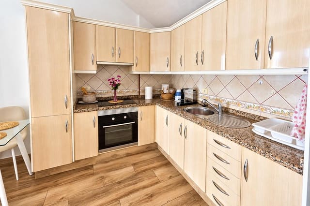 1 quarto Apartamento para venda em Los Cristianos, Arona com piscina - 275 000 € (Ref: 10161546)