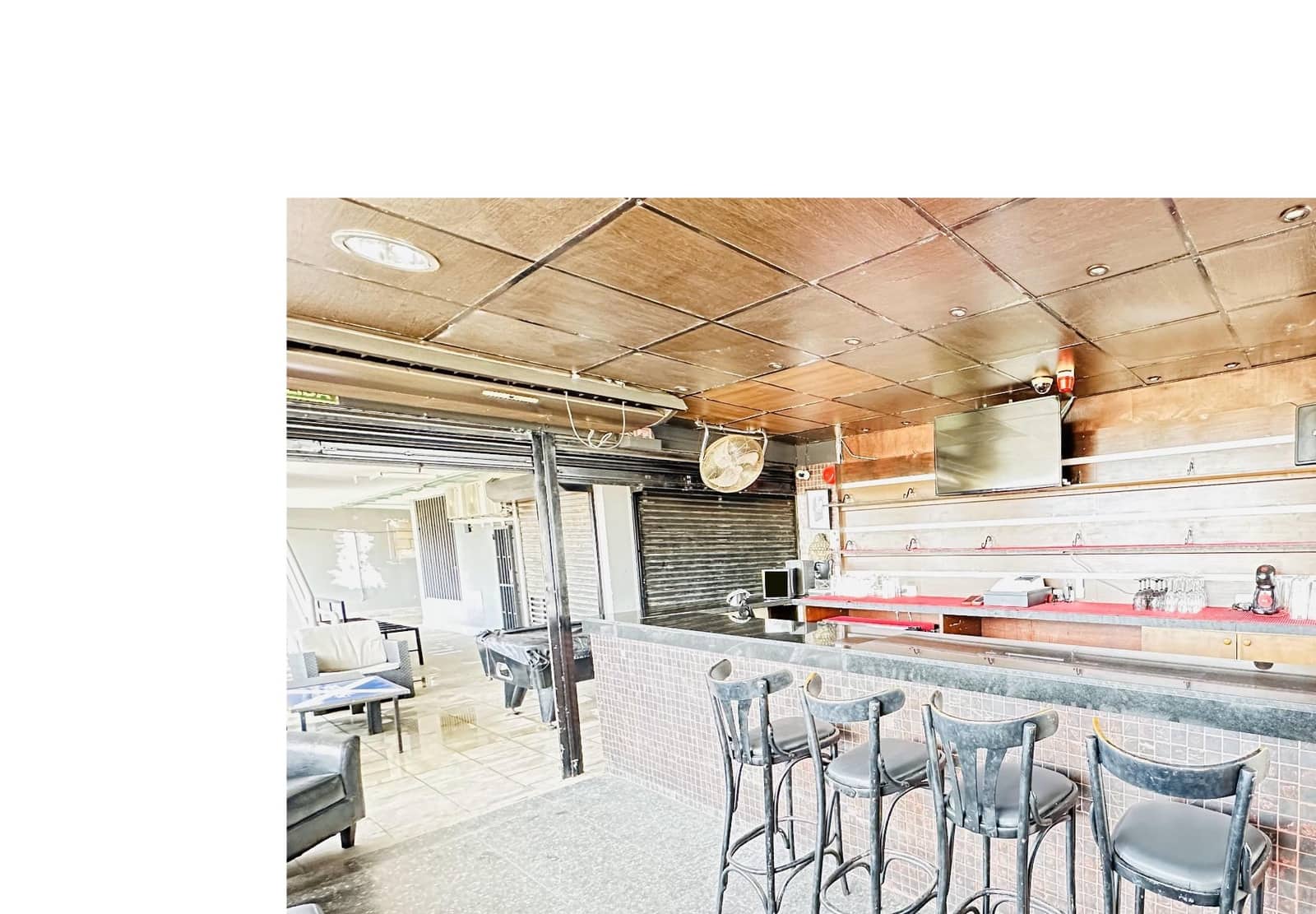 Erhverv til salg i Playa de las Americas - € 130.000 (Ref: 8213710)