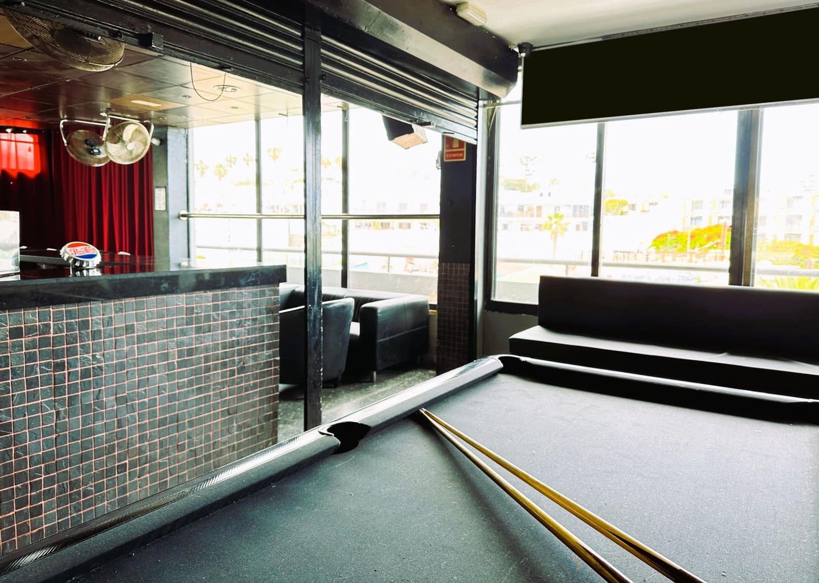 Erhverv til salg i Playa de las Americas - € 130.000 (Ref: 8213710)