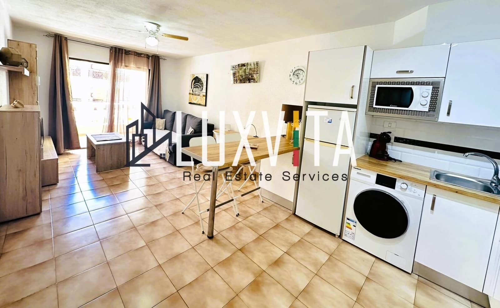 1 soverom Leilighet til salgs i Los Cristianos med svømmebasseng - € 290 000 (Ref: 8789654)