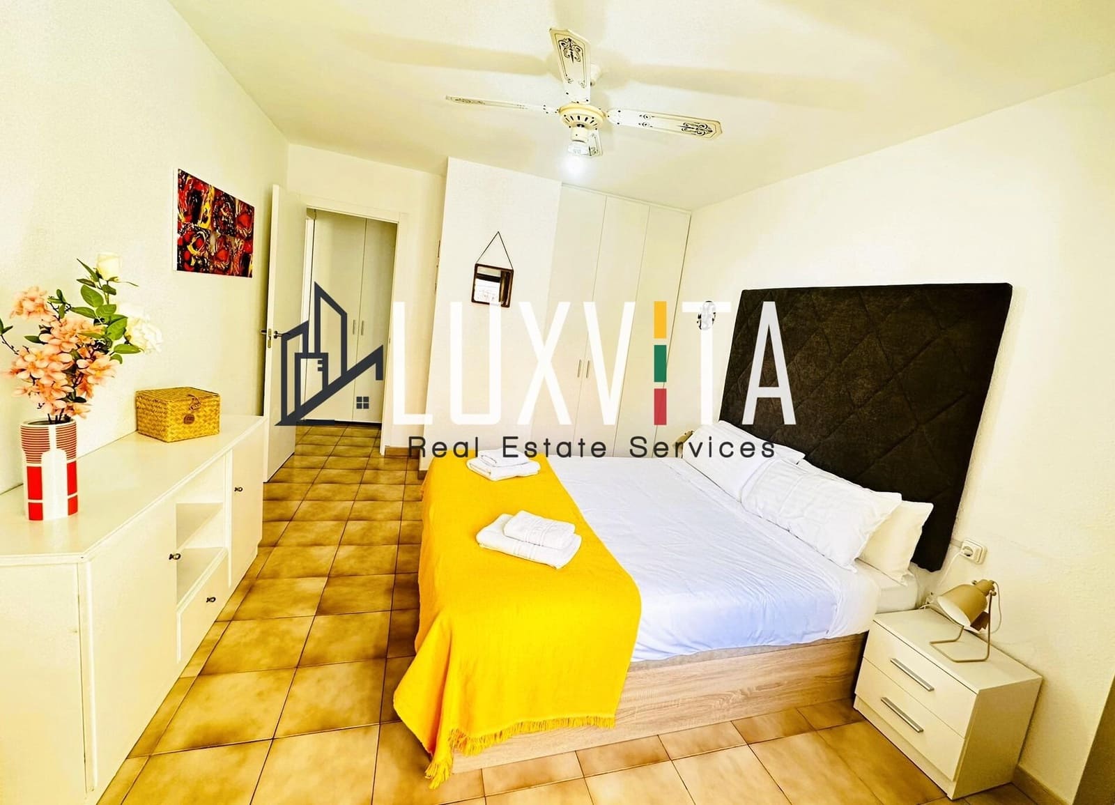 1 soverom Leilighet til salgs i Los Cristianos med svømmebasseng - € 290 000 (Ref: 8789654)