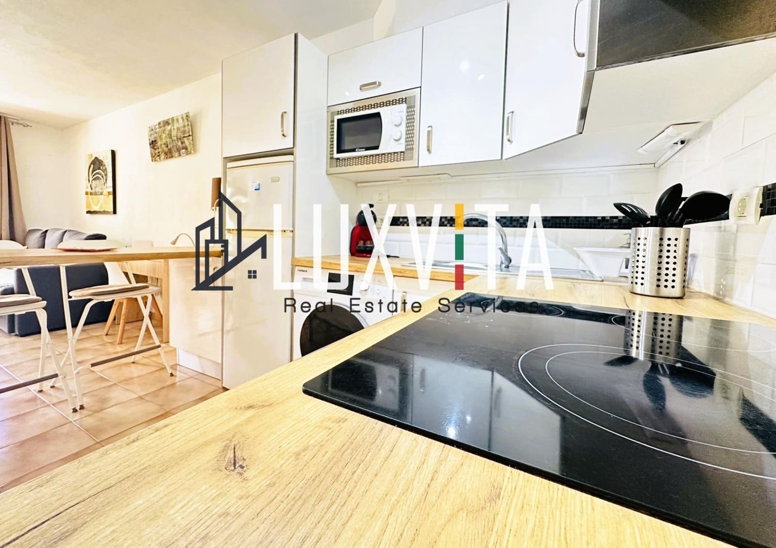 1 soverom Leilighet til salgs i Los Cristianos med svømmebasseng - € 290 000 (Ref: 8789654)