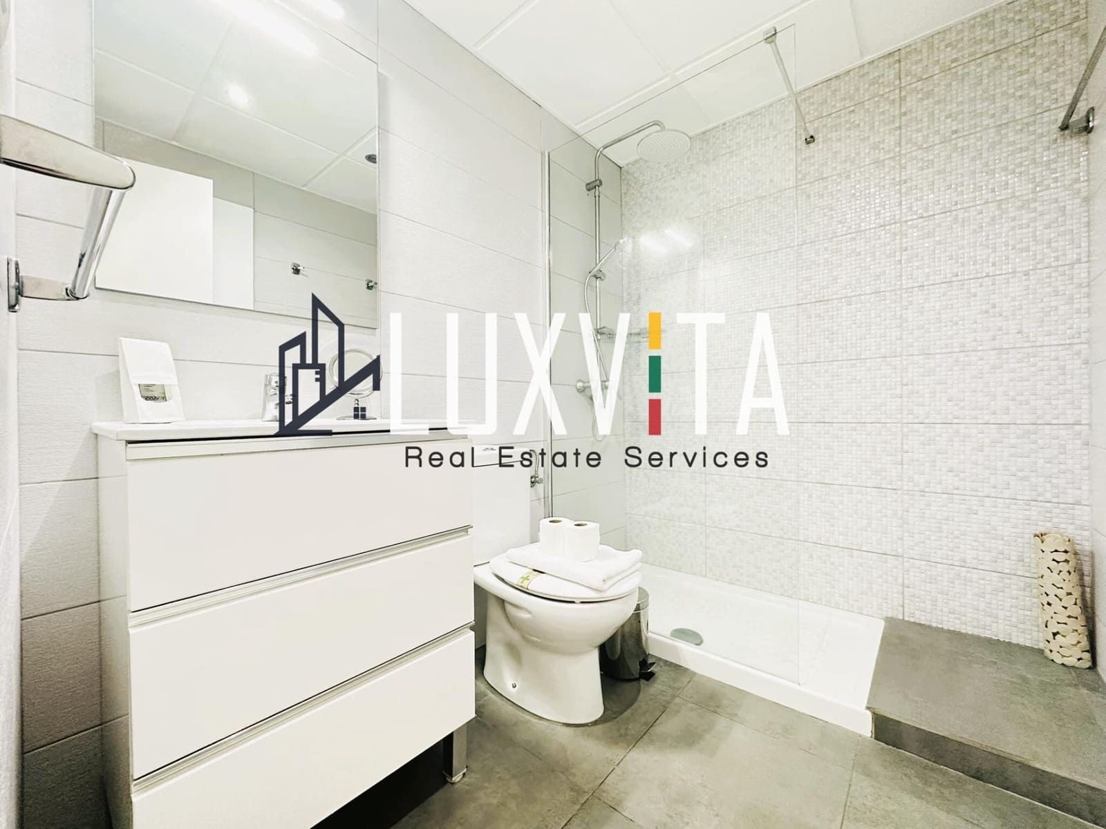 1 soverom Leilighet til salgs i Los Cristianos med svømmebasseng - € 290 000 (Ref: 8789654)