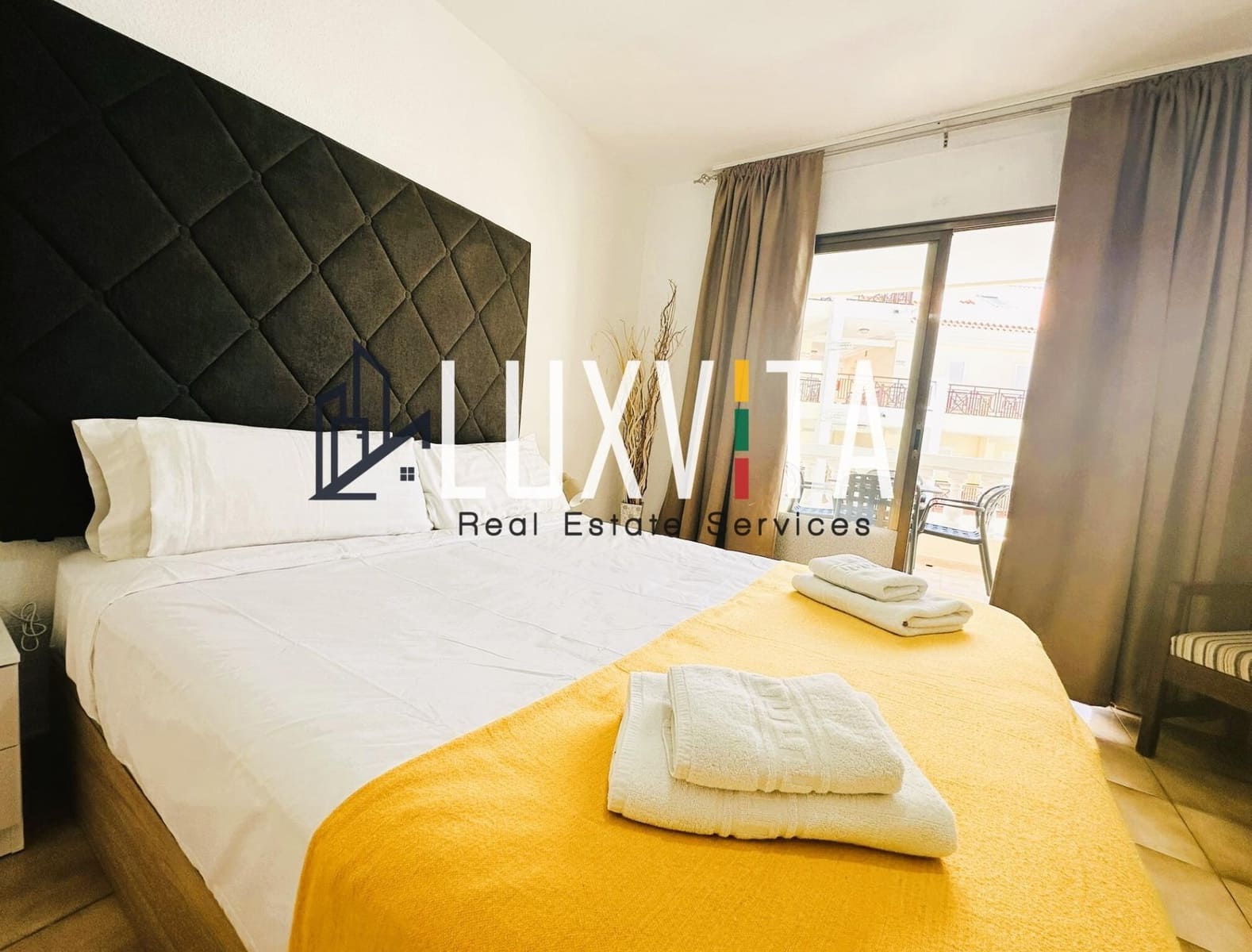 1 soverom Leilighet til salgs i Los Cristianos med svømmebasseng - € 290 000 (Ref: 8789654)