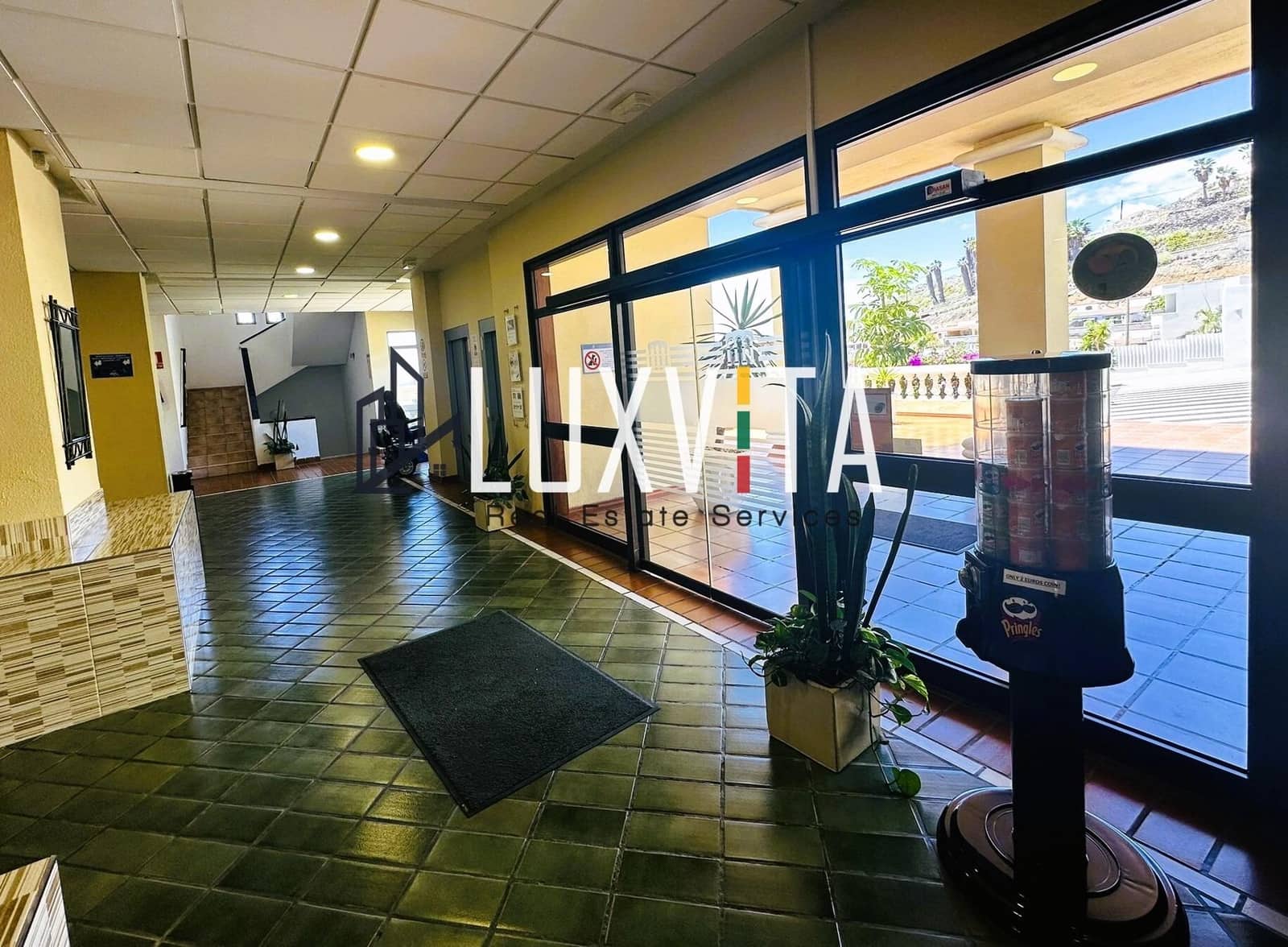 1 soverom Leilighet til salgs i Los Cristianos med svømmebasseng - € 290 000 (Ref: 8789654)