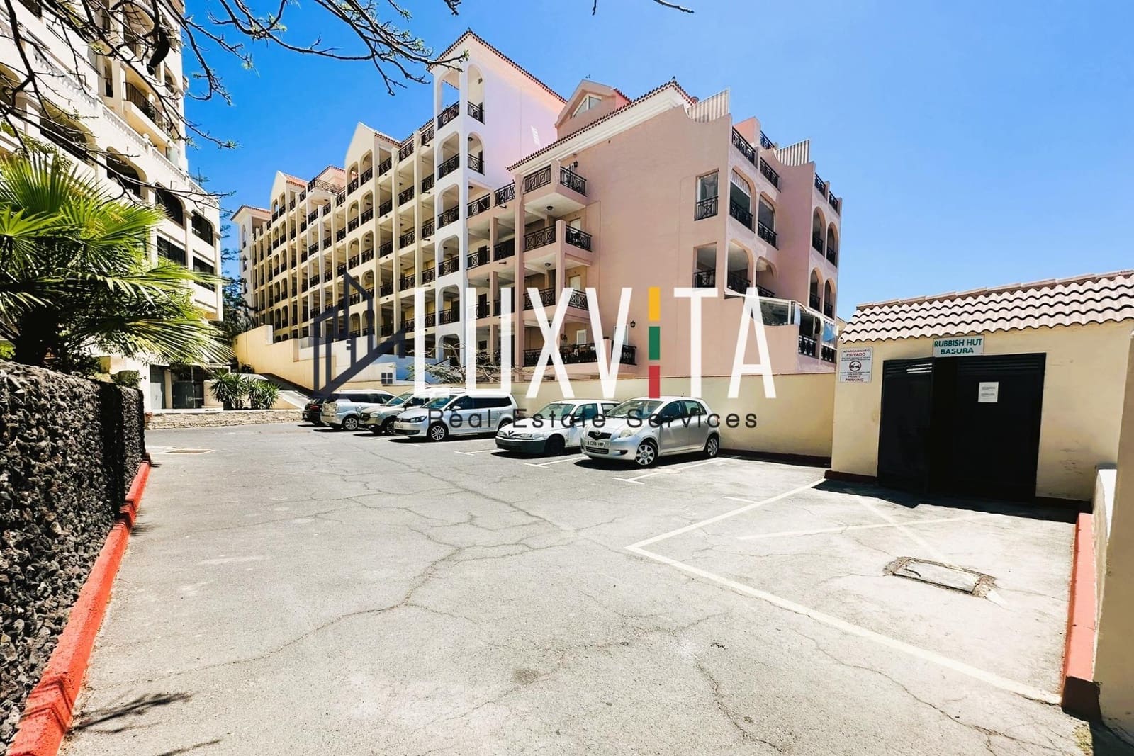 1 soverom Leilighet til salgs i Los Cristianos med svømmebasseng - € 290 000 (Ref: 8789654)