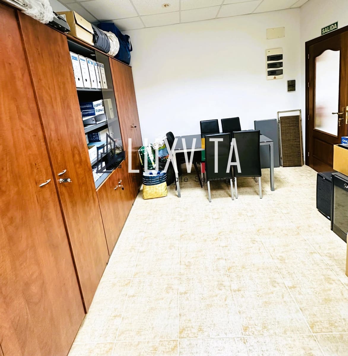 Erhverv til salg i Granadilla de Abona - € 145.000 (Ref: 8802083)