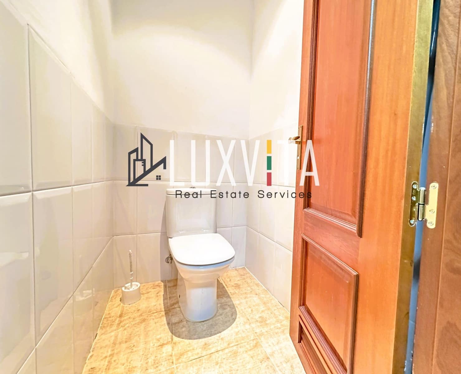 Erhverv til salg i Granadilla de Abona - € 145.000 (Ref: 8802083)