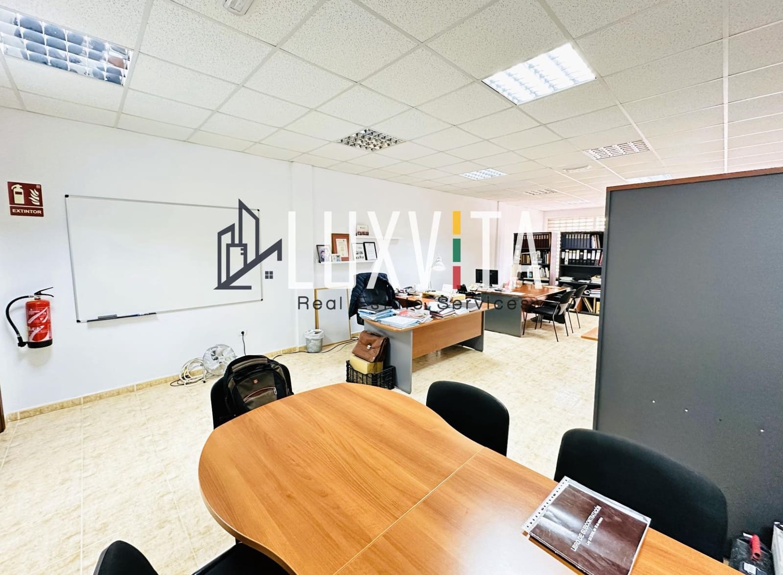 Erhverv til salg i Granadilla de Abona - € 145.000 (Ref: 8802083)