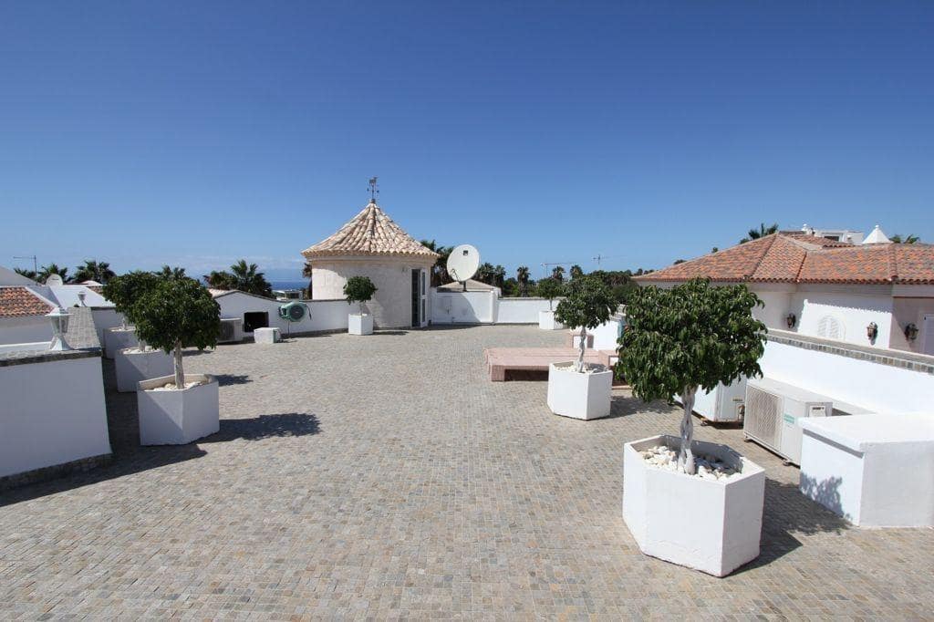 6 soveværelse Villa til salg i La Caleta Adeje med swimmingpool garage - € 4.500.000 (Ref: 8911326)