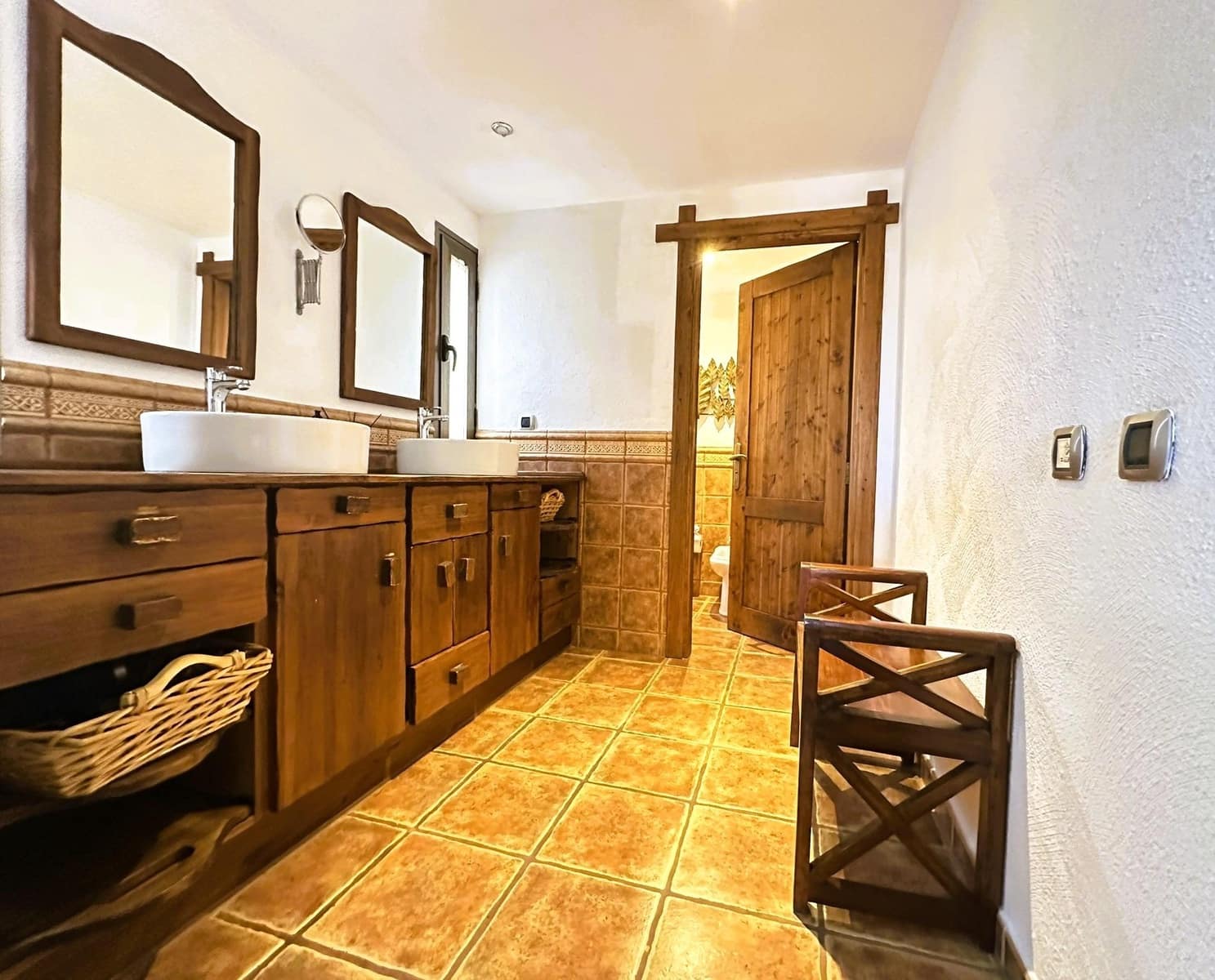 4 soveværelse Villa til salg i Costa Adeje med swimmingpool garage - € 3.000.000 (Ref: 9007802)