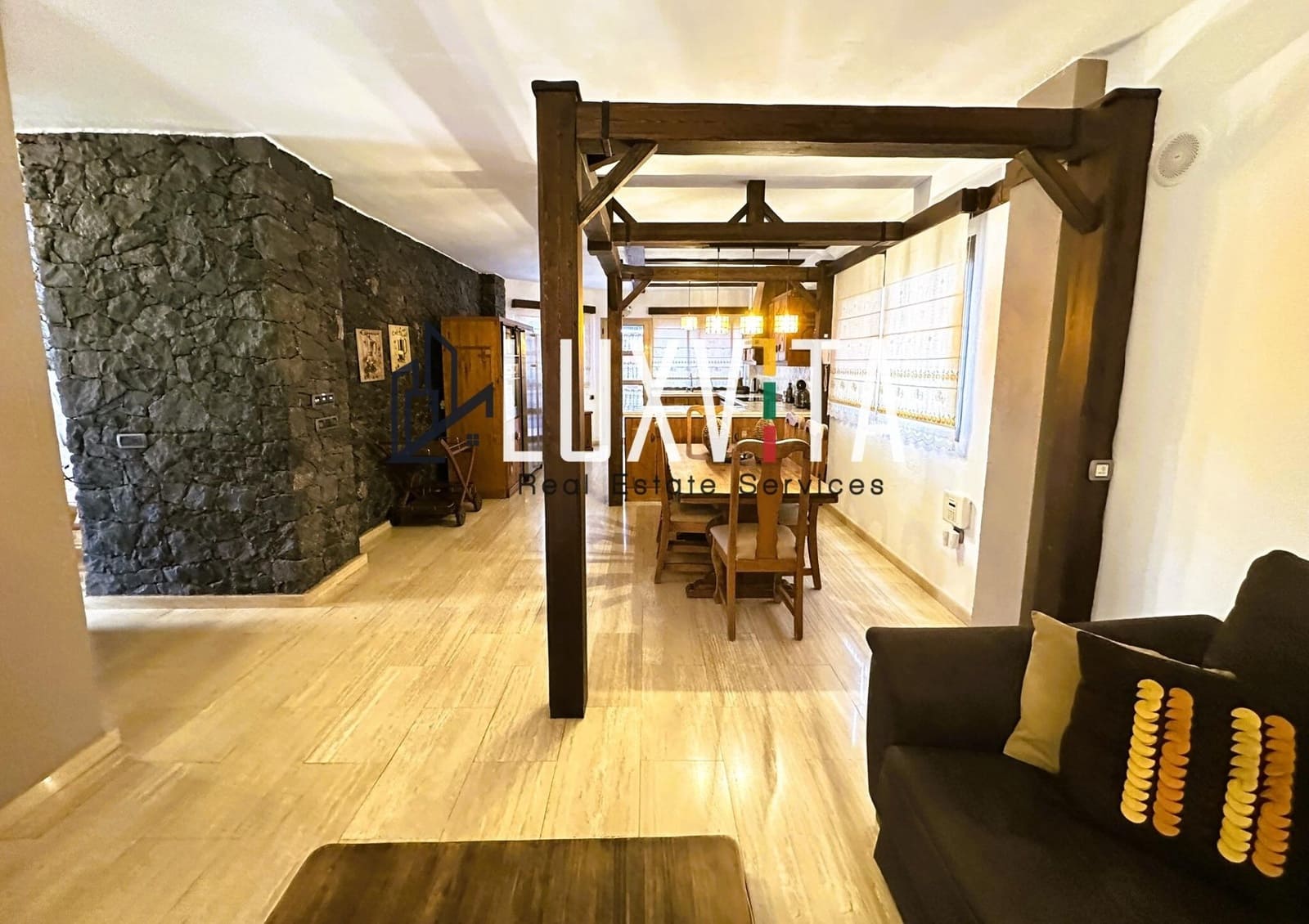 4 soveværelse Villa til salg i Costa Adeje med swimmingpool garage - € 3.000.000 (Ref: 9007802)