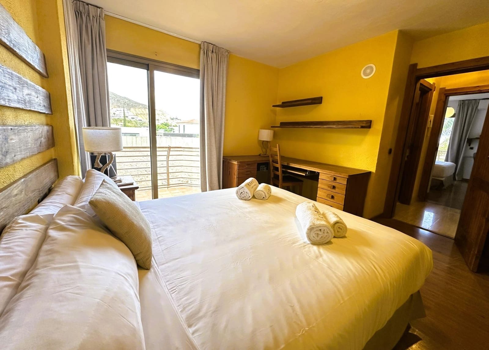 4 soveværelse Villa til salg i Costa Adeje med swimmingpool garage - € 3.000.000 (Ref: 9007802)