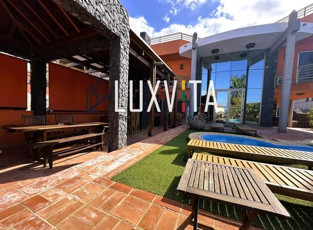 4 soveværelse Villa til salg i Playa de Fañabé Alto, Adeje med swimmingpool garage - € 3.000.000 (Ref: 9007802)