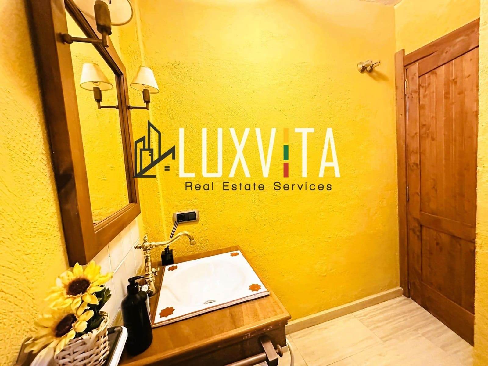 4 soveværelse Villa til salg i Costa Adeje med swimmingpool garage - € 3.000.000 (Ref: 9007802)