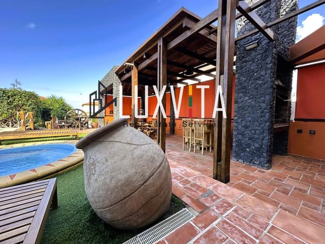 4 soveværelse Villa til salg i Playa de Fañabé Alto, Adeje med swimmingpool garage - € 3.000.000 (Ref: 9007802)