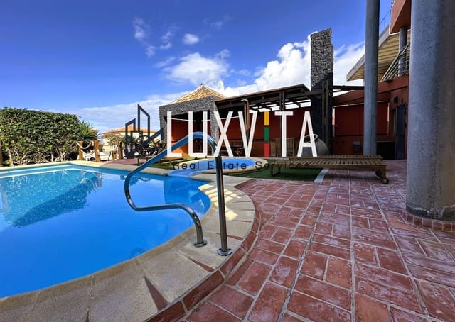 4 soveværelse Villa til salg i Playa de Fañabé Alto, Adeje med swimmingpool garage - € 3.000.000 (Ref: 9007802)