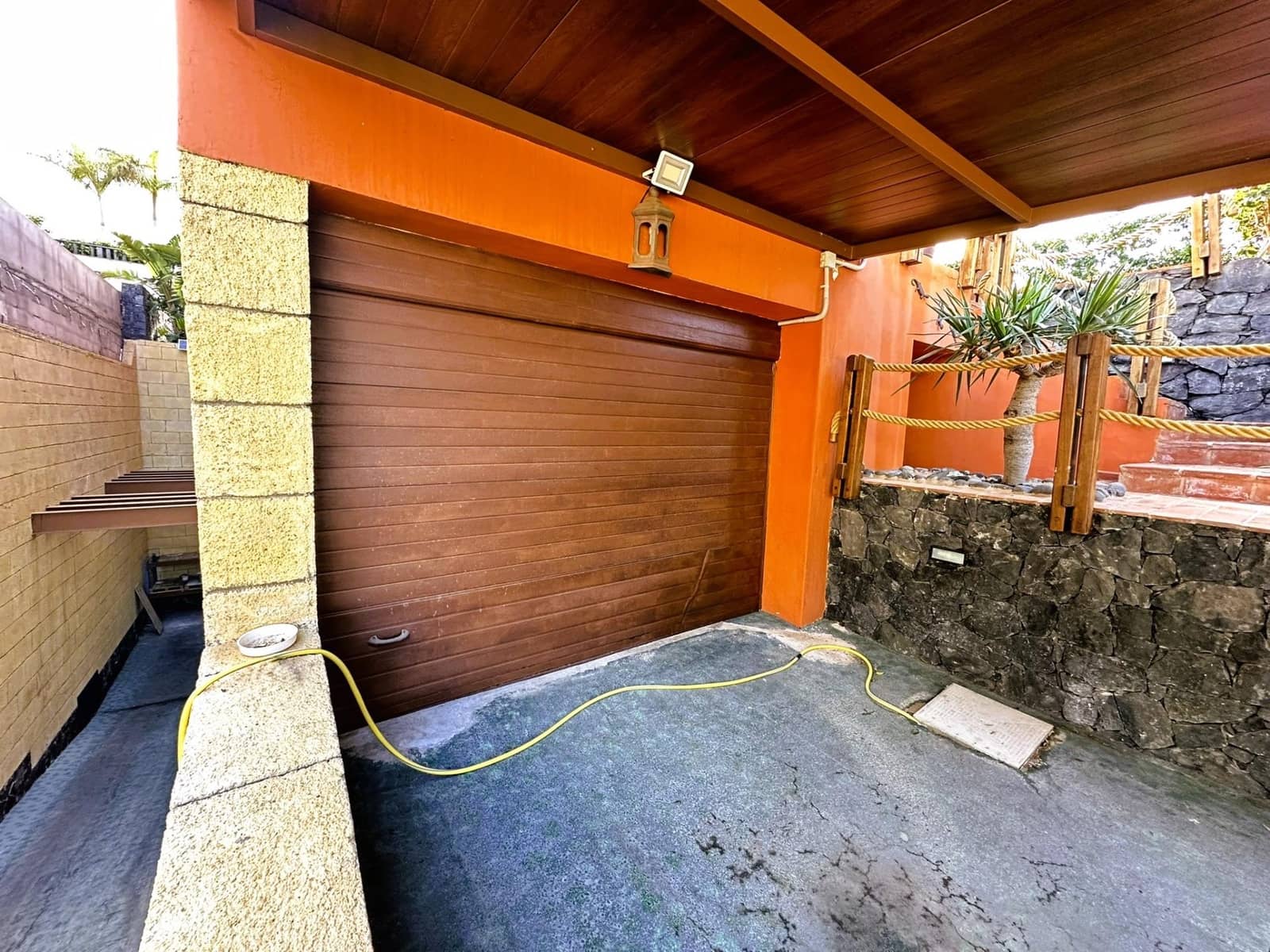 4 soveværelse Villa til salg i Costa Adeje med swimmingpool garage - € 3.000.000 (Ref: 9007802)