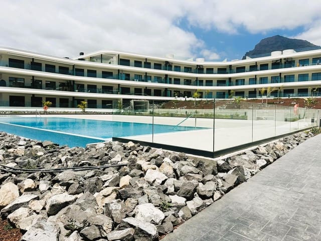 2 soverom Leilighet til salgs i El Madroñal, Adeje med svømmebasseng garasje - € 595 000 (Ref: 9007805)