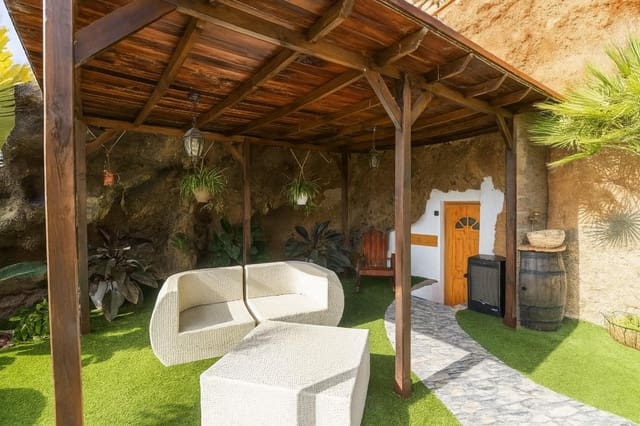 9 soveværelse Hotel til salg i Arico med swimmingpool garage - € 1.200.000 (Ref: 9160996)