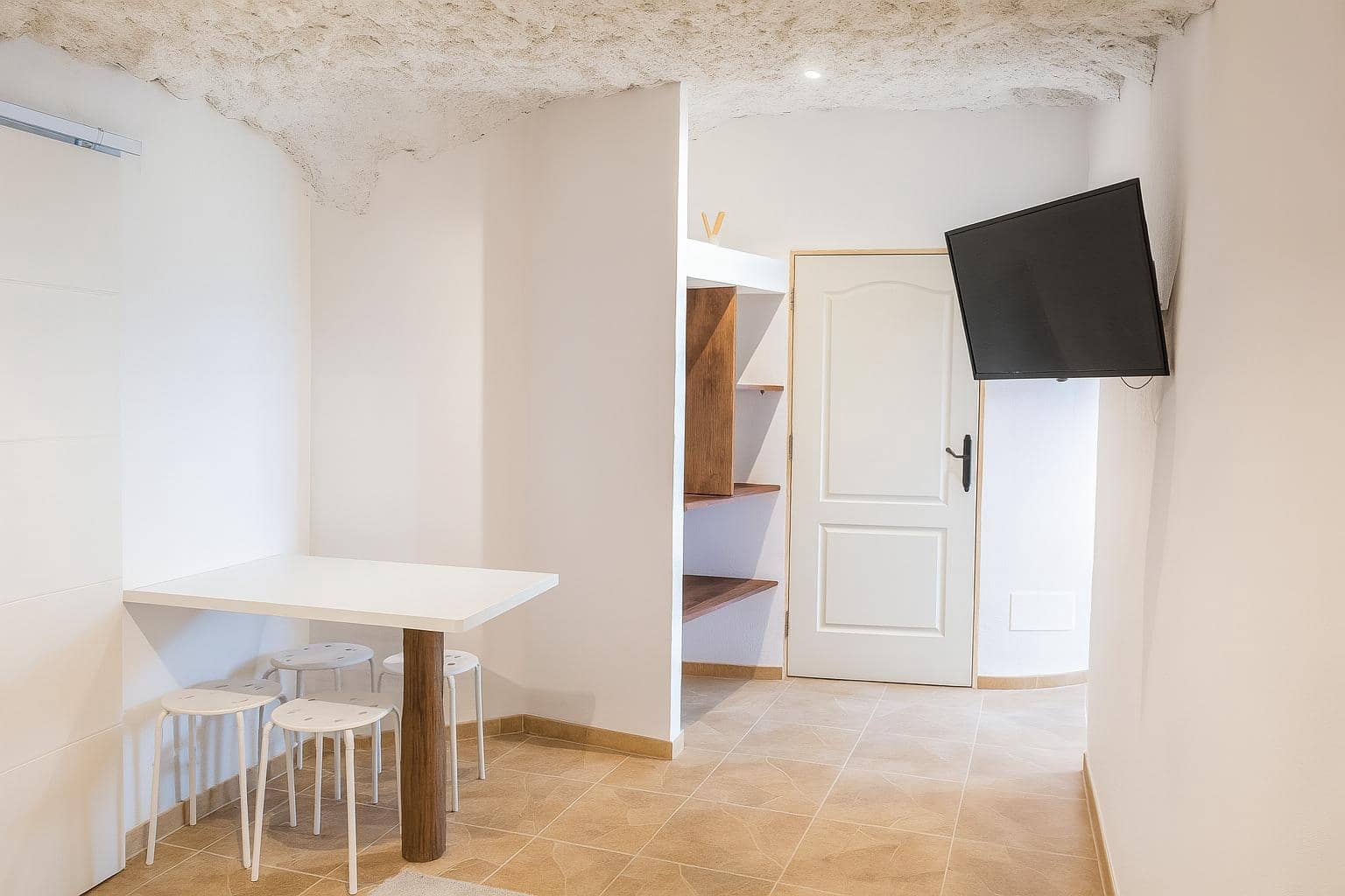 9 soveværelse Hotel til salg i Arico med swimmingpool garage - € 1.200.000 (Ref: 9160996)