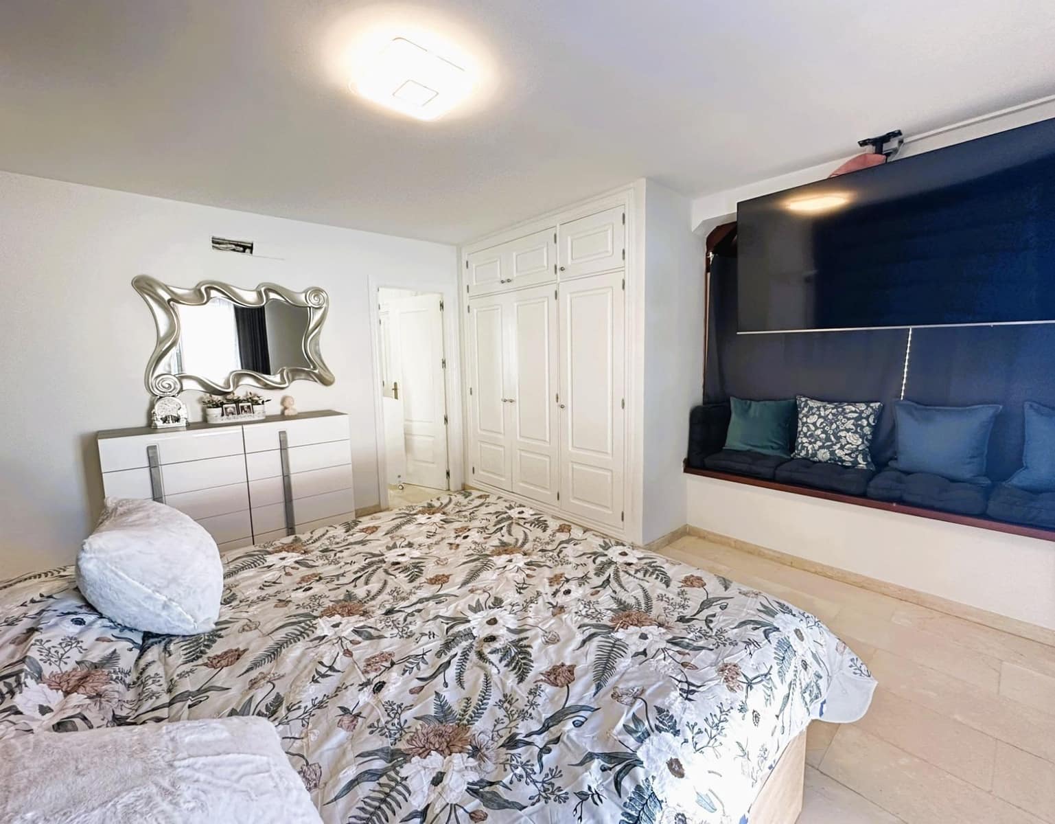 4 sypialnia Willa na sprzedaż w El Madronal z basenem garażem - 1 499 000 € (Ref: 9200488)